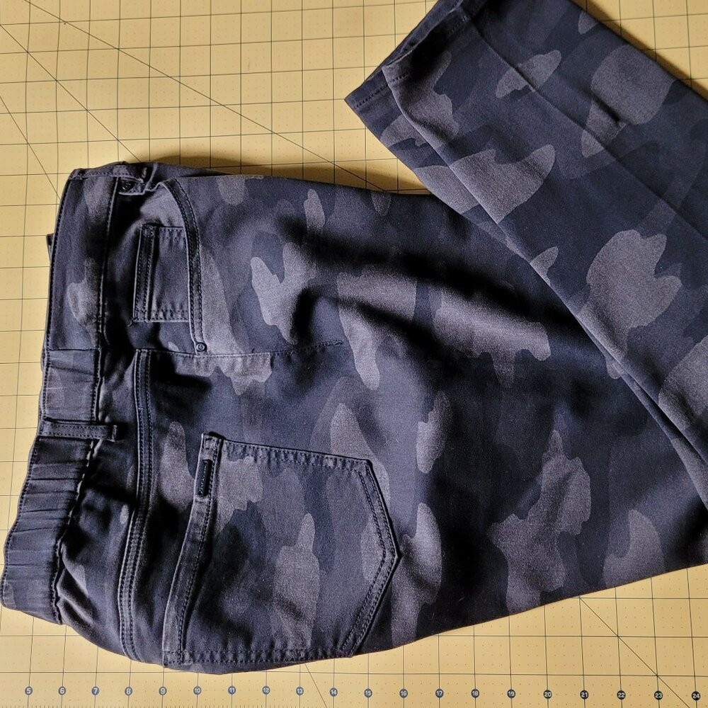 NWT's G by Giuliana Camoflauge Pants Womens Size 18 Petite